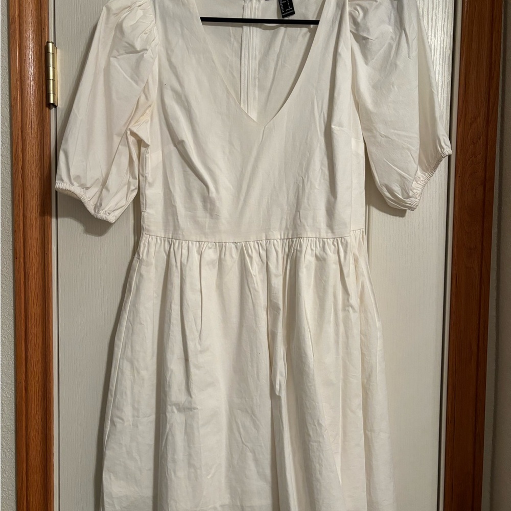 Forever 21 White V-Neck Puff Sleeve Midi Dress